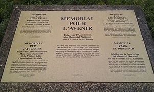 Plaque à proximité du mémorial.