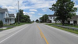 Blick nach Norden auf die US-Route 62 in Madison Mills