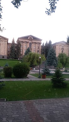 Marshal Baghramyan avenue, Yerevan 31.jpg