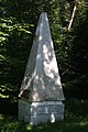 Čeština: Památník u přírodní památky U lusthausu, okr. Třebíč. English: Memorial near natural monument U lusthausu, Třebíč District.