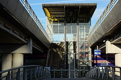 How to get to Heemstedestraat 3 with public transit - About the place