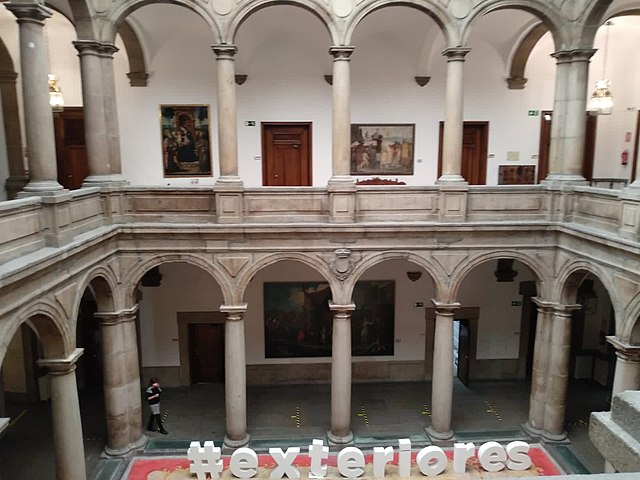 Interior do palacio de Santa Cruz, sede do Ministerio de Asuntos Exteriores do Goberno de España