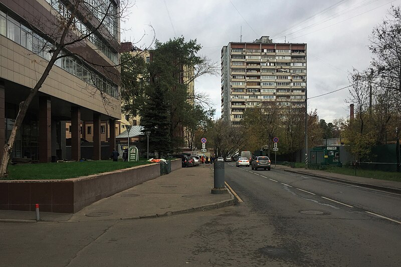 File:Moscow, Staroalekseevskaya Street (30924273014).jpg