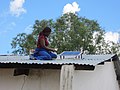 In Malawi: Hier wird eine kleine Solaranlage aufgebaut.