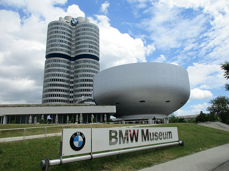 BMW Museum - Wikipedia