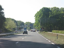 N224 bij Sportcentrum Papendal (Arnhem), met gescheiden rijbanen