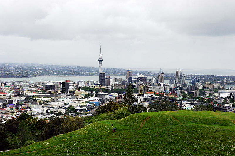 File:NZL-auckl-vom-mt-eden.JPG