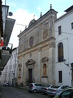 La facciata della chiesa di San Tolomeo, con l'attiguo monastero dei padri Servi di Maria