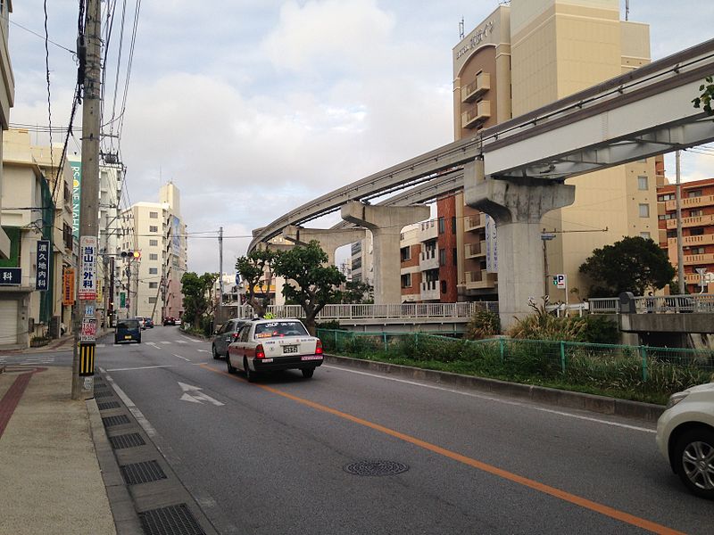 File:Okinawa Monorail over Kumojigawa River near Miebashi Station.JPG