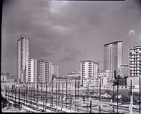 La torre e il suo intorno nel 1965 visti dal cantiere della sede INPS di via Melchiorre Gioia 22. Foto di Paolo Monti