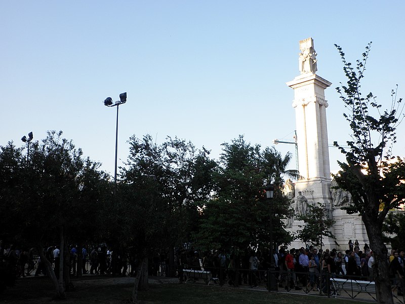 File:Paseo reflexivo Cádiz 21 de mayo de 2011 011.jpg