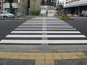 横断歩道: 概要, 設備, 各国の横断歩道