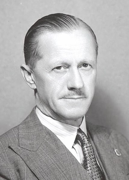 File:Portrait of Charles William Davidson, M.H.R. for Capricornia, Queensland, 1948 (cropped).jpg