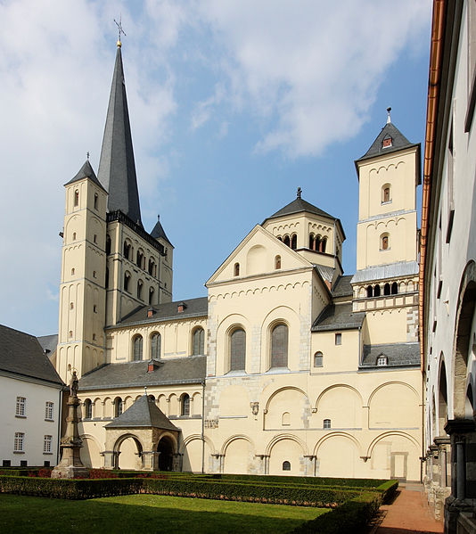 File:Pulheim-Brauweiler, Pfarrkirche St. Nikolaus, Denkmal I-001.jpg