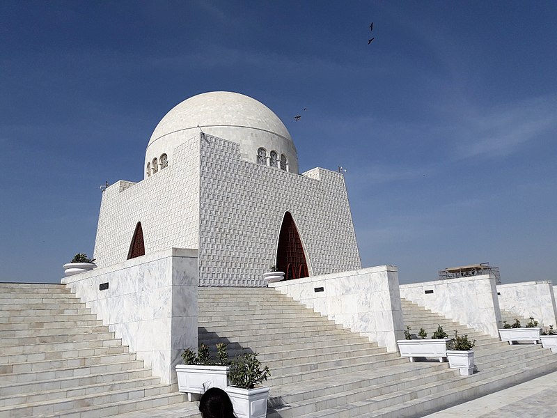 File:Qaid-e-Azam tomb, Marar-e-Qaid 33.jpg