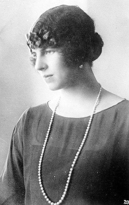 Tập_tin:Queen_Helen_of_Romania.jpg