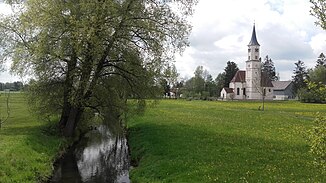 Röthenbach between Langerringen and Westerringen with the Catholic branch church St. Vitus (looking upstream)