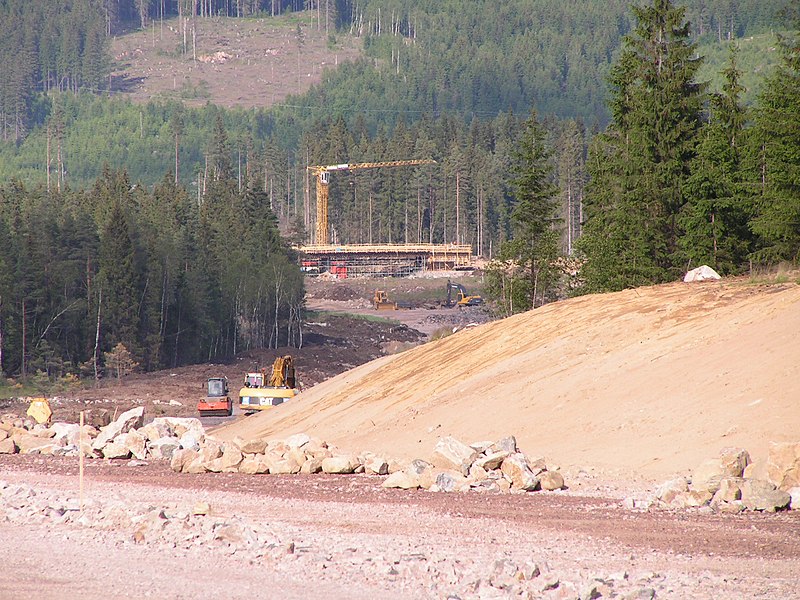 File:Riksväg 40 under ombyggnad till motorväg - panoramio - Olof Lagerkvist.jpg