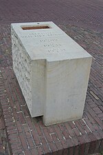 Ron Sluik - Reinier Körpershoek - monument voor Rinus van der Lubbe - 1999.jpg