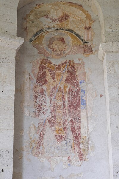File:Saint-Loup-de-Naud (77) Église Saint-Loup Peinture murale Évêque 64.jpg