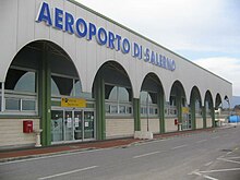 Salerno-Pontecagnano aeroporti (terminal binosi 2009 yilda) .jpg