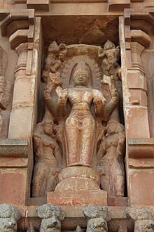 Sculptures at the Brihadisvara Temple, Thanjavur, Tamil Nadu, India (2016) 01.jpg