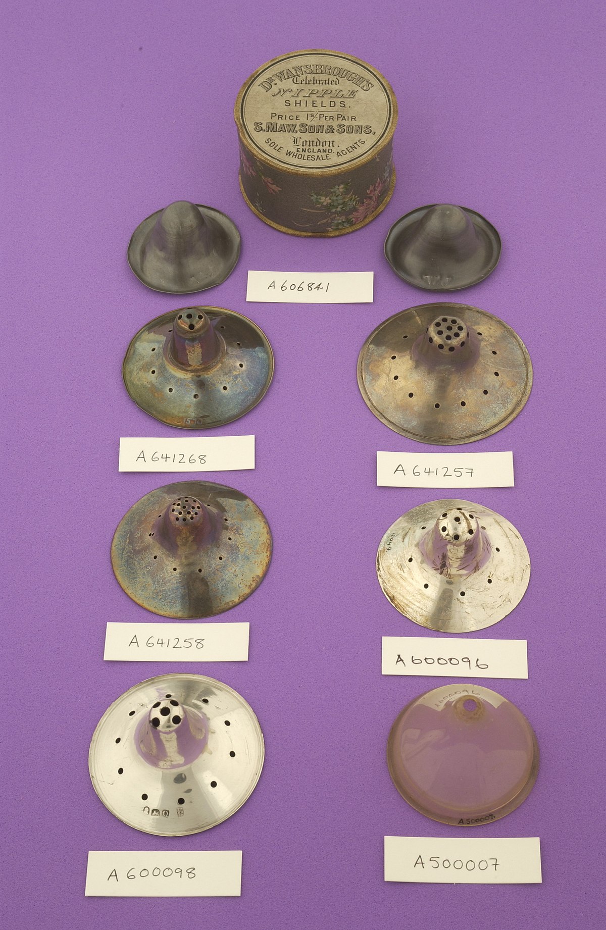 File:Selection of Nipple Shields Wellcome L0036308.jpg - Wikimedia