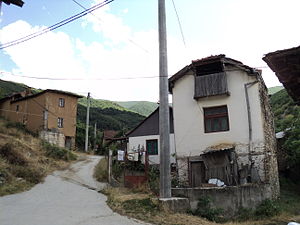 Куќи во Латово