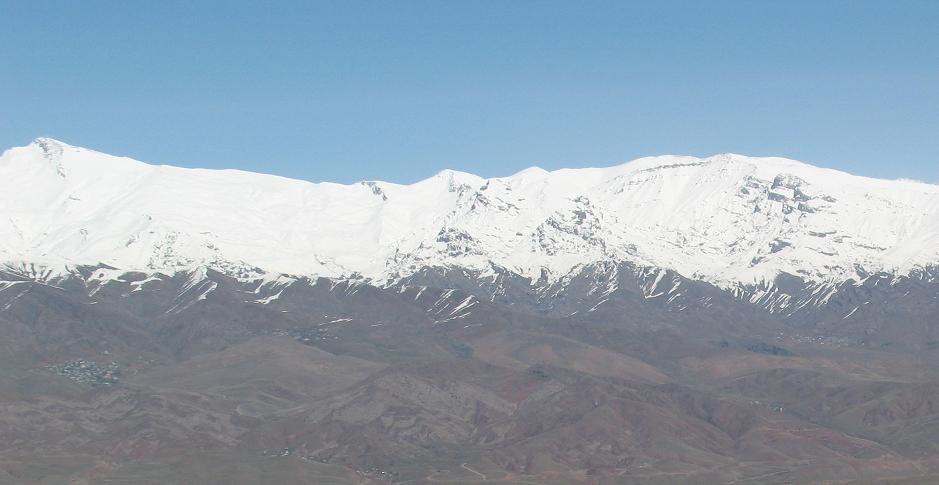 Гора Шах-Шах. Горы Туркменистана пик Шах-Шах. В горах. Альборз.