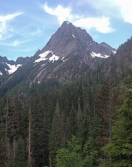 Sperry Peak на Cascade Range.jpg