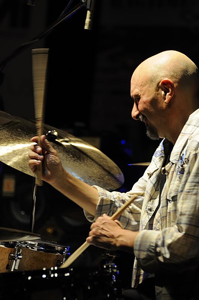 File:Steve Smith, with Vital Information, 18th Eventus DrumFest Opole 2009.jpg