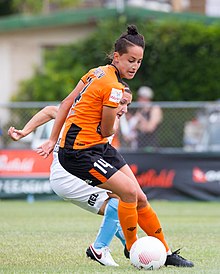 Summer O'Brien با Brisbane Roar FC vs Melbourne City FC (بریده شده) .jpg