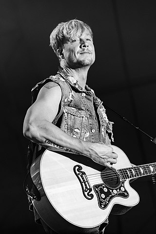 <span class="mw-page-title-main">Samu Haber</span> Finnish singer, guitarist and songwriter (born 1976)