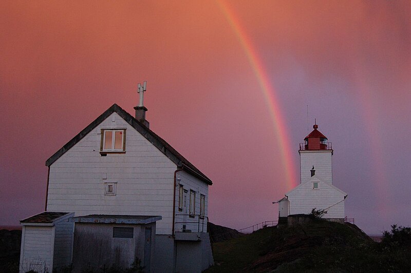 File:Sunset rainbow over Langøytangen lighthouse, Norway.jpg