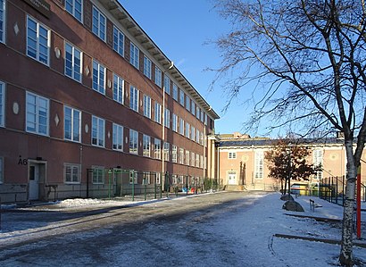 Vägbeskrivningar till Sverigefinska skolan i Stockholm med kollektivtrafik