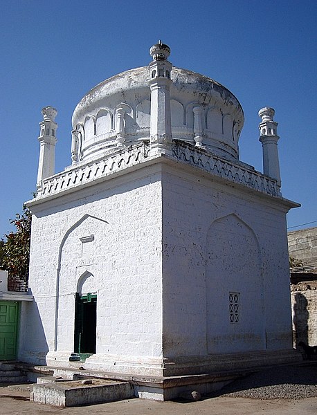 File:Syed Sulaiman Dargah.jpg