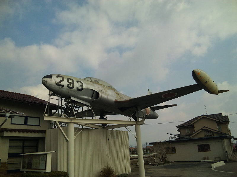 File:T-33 at Tachiarai Station 01.JPG