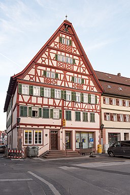 Tauberbischofsheim, Marktplatz 9, 10 20170316 002