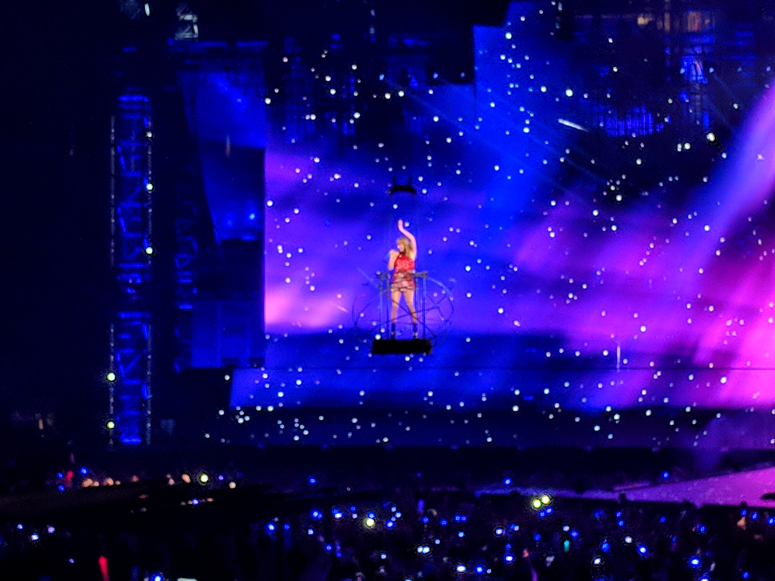 Ficheiro:Taylor Swift Reputation Tour Minneapolis (42589265070).jpg –  Wikipédia, a enciclopédia livre