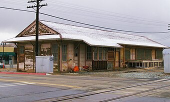 Tehachapi station building, January 2008.jpg