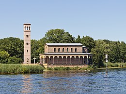 Teltowkanal 07 Wannsee Heilandskirche.jpg