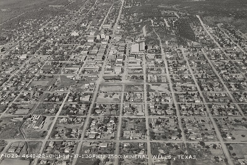 File:Texas - Mineral Wells - NARA - 68149604 (cropped).jpg