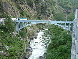 Ponte dell'amicizia sino-nepalese tra la Repubblica popolare cinese e il Nepal