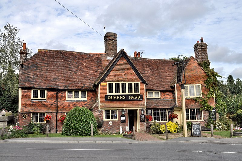 File:The Queen's Head - Sedlescombe - geograph.org.uk - 2553802.jpg