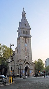 La tour de l'église de Saint-Pierre-de-Montrouge, Paris avril 2014.jpg