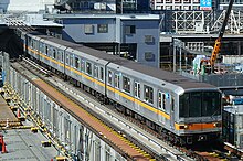 Tokyo-Metro-Series01-130F.jpg