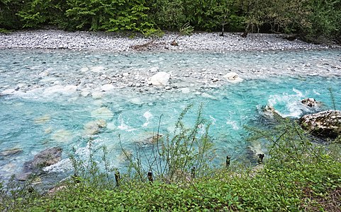 Kanalen Tolminka nära Tolmin i Slovenien. Sägs vara kajakisternas paradis, svårt att misstro.