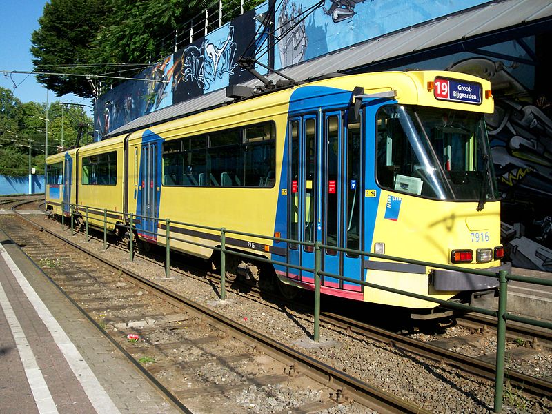 File:TramBrussels ligne19 DeWand.JPG