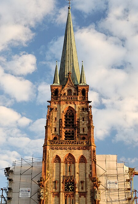 Turm von St. Peter in Duesseldorf Unterbilk, von Norden