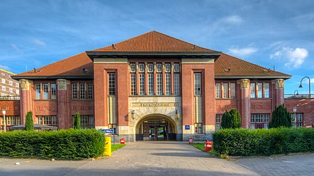 U Bahnhof Mundsburg 20160911 1710 ofl